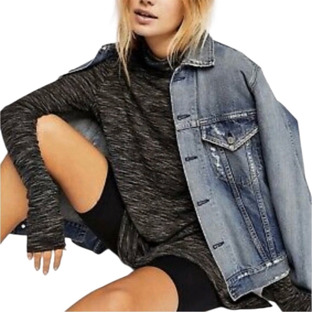 NWT Free People Stone Cold
Turtleneck Split Back Tunic Top Black Space Dye Large